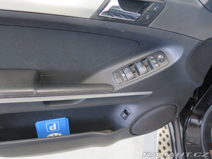 Mercedes-Benz M 320CDI,4MATIC,taž,2x kola 2006