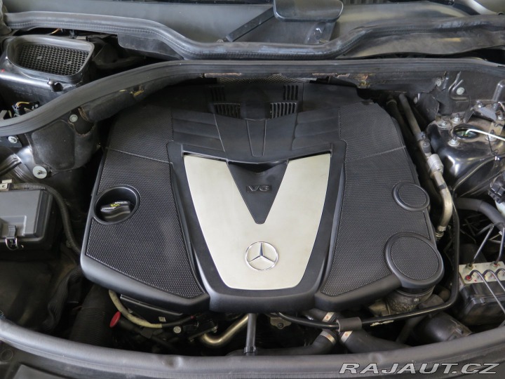Mercedes-Benz M 320CDI,4MATIC,taž,2x kola 2006