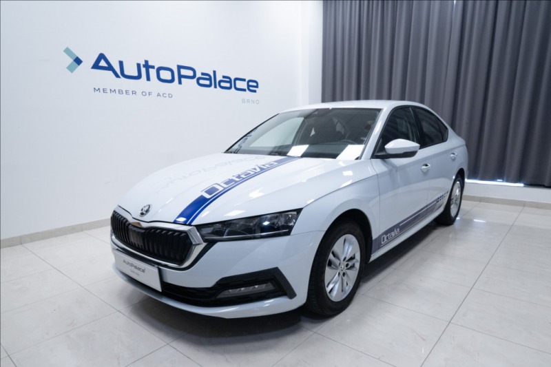 Škoda Octavia 2,0 TDI DSG VÝHŘEV 1. MAJ