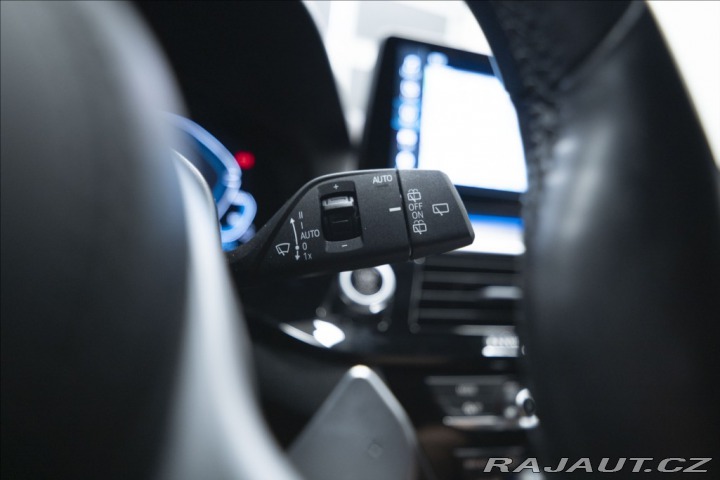 BMW 5 2,0 530e xDrive M Sport Č 2023