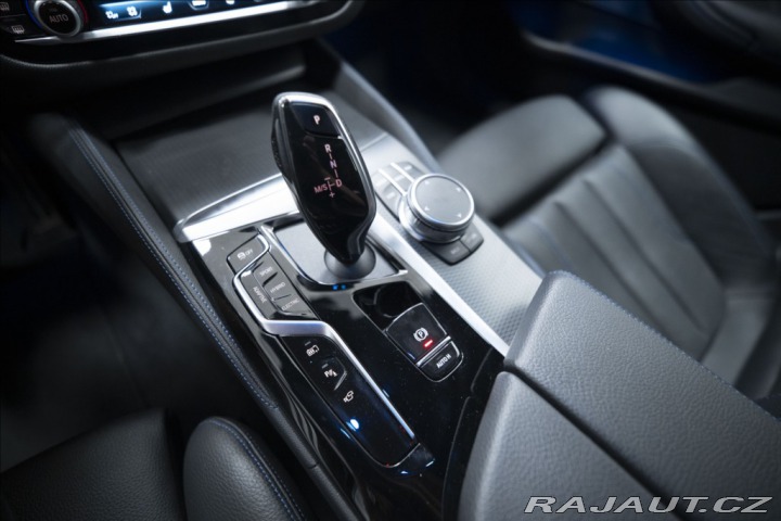 BMW 5 2,0 530e xDrive M Sport Č 2023