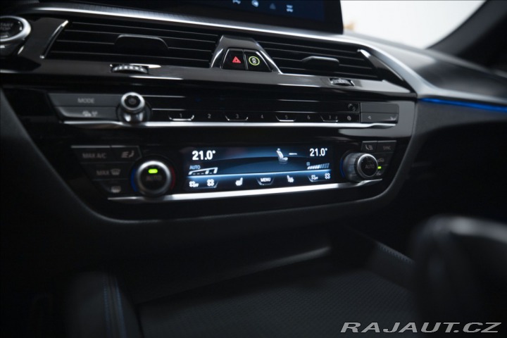 BMW 5 2,0 530e xDrive M Sport Č 2023