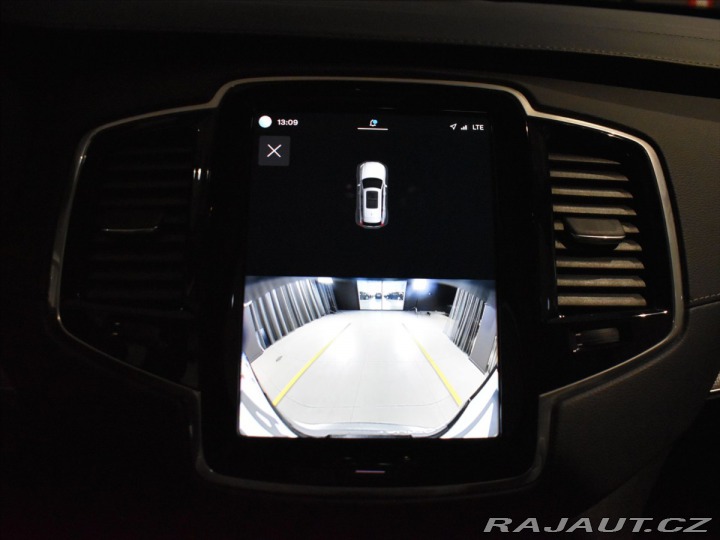 Volvo XC90 2,0 B5 AWD PLUS Bezklíč,P 2024