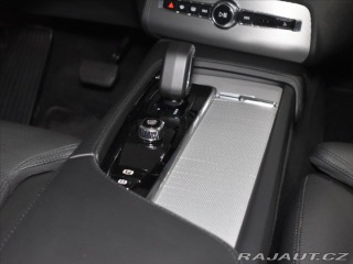Volvo XC90 2,0 B5 AWD PLUS Bezklíč,P 2024