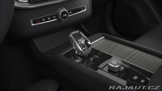 Volvo XC90 2,0 T8 Plus Dark 2026