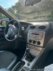 Ford Focus 1,6 benzín 2009