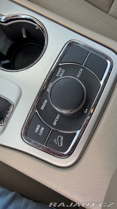 Jeep Grand Cherokee 5,7 + LPG 2011