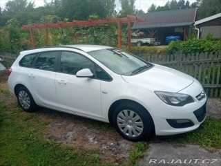 Opel Astra Sports Tourer 2014