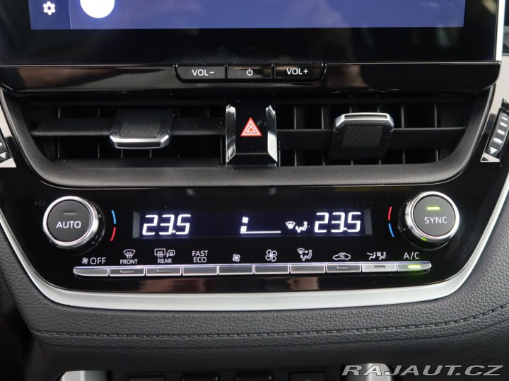 Toyota Corolla Cross 1.8Hybrid,CZ,1Maj,Comfort 2025