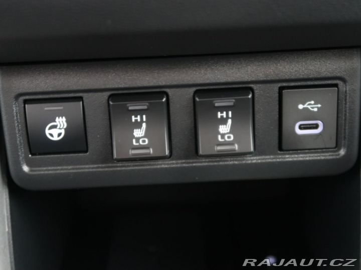 Toyota Corolla Cross 1.8Hybrid,CZ,1Maj,Comfort 2025