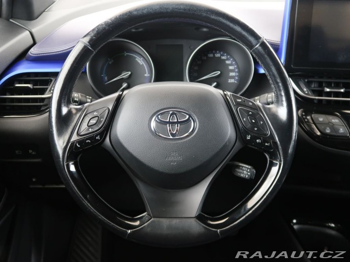 Toyota C-HR 1.8Hybrid,72KW,Navigace,T 2017