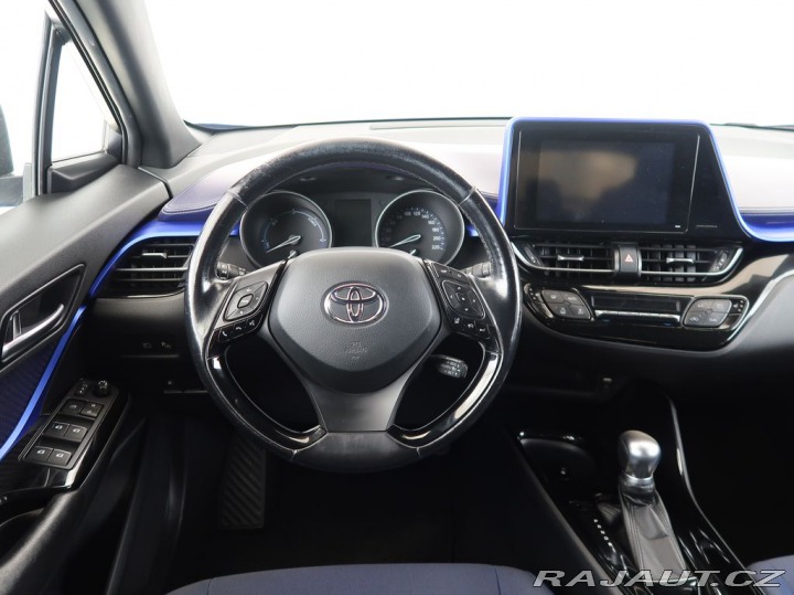 Toyota C-HR 1.8Hybrid,72KW,Navigace,T 2017