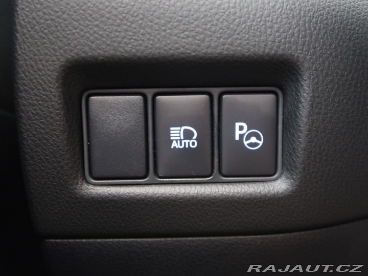 Toyota C-HR 1.8Hybrid,72KW,Navigace,T 2017