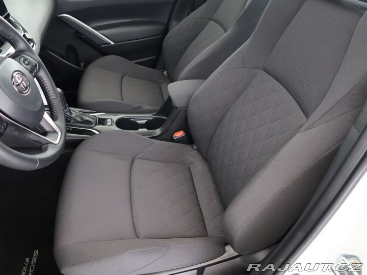 Toyota Corolla Cross 1.8Hybrid,1Maj,ComfortBus 2025