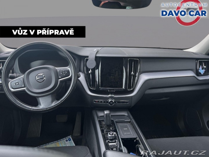 Volvo XC60 2,0 B4 145kW AWD Momentum 2021