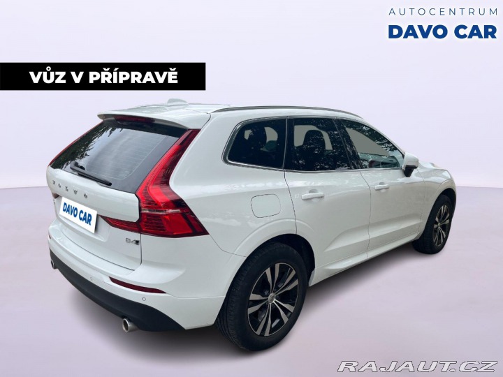 Volvo XC60 2,0 B4 145kW AWD Momentum 2021