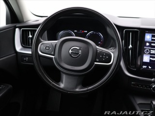 Volvo XC60 2,0 B4 145kW AWD Momentum 2021