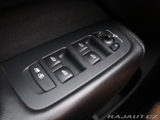 Volvo XC60 2,0 B4 145kW AWD Momentum 2021