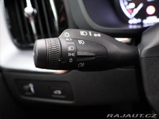 Volvo XC60 2,0 B4 145kW AWD Momentum 2021