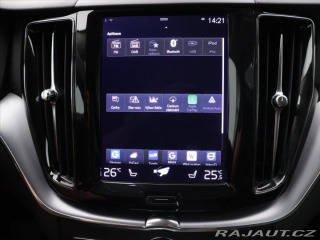Volvo XC60 2,0 B4 145kW AWD Momentum 2021