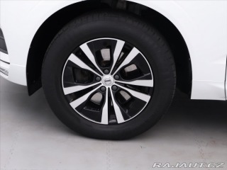Volvo XC60 2,0 B4 145kW AWD Momentum 2021
