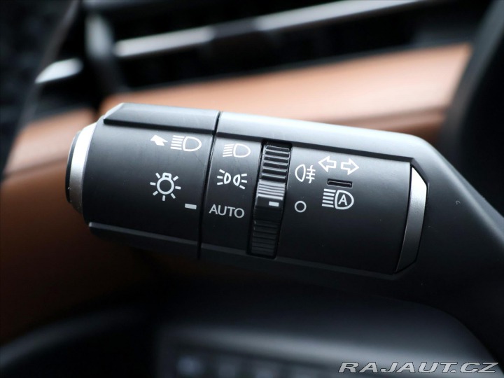 Lexus Ostatní modely LBX 1,5 HEV Relax FWD 67kW CZ 2024