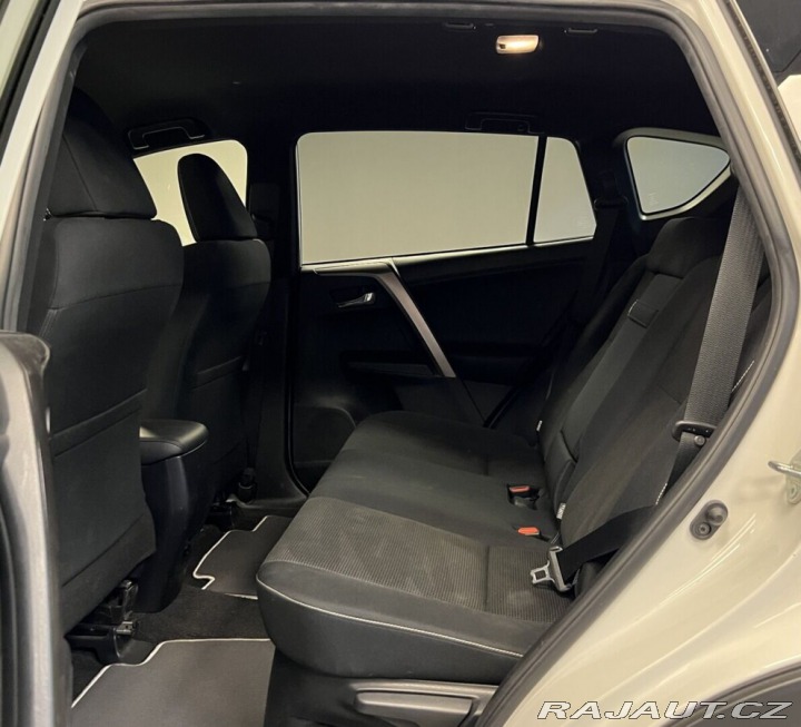 Toyota RAV4 2,5 Hybrid AT AWD Style 2018