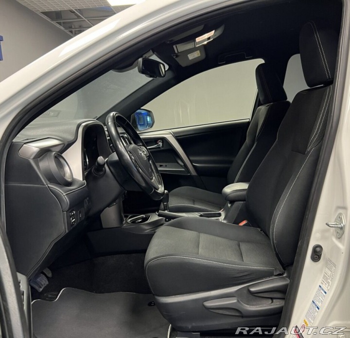 Toyota RAV4 2,5 Hybrid AT AWD Style 2018
