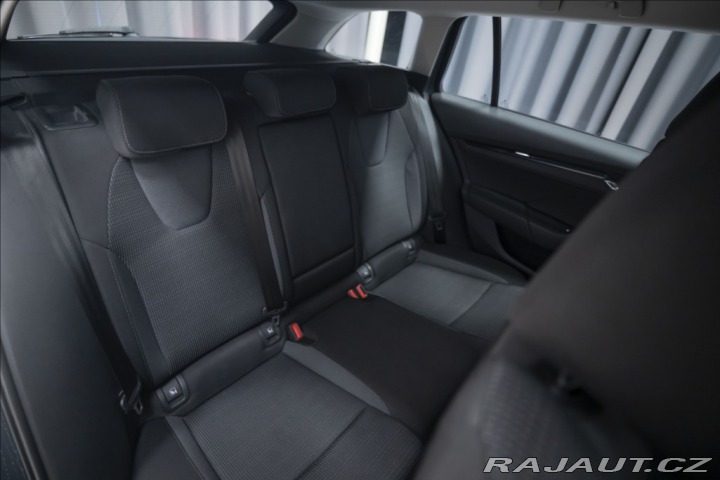 Škoda Octavia 2,0 TDI DSG VÝHŘEV 1. MAJ 2021