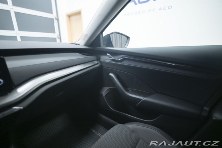Škoda Octavia 2,0 TDI DSG VÝHŘEV 1. MAJ 2021