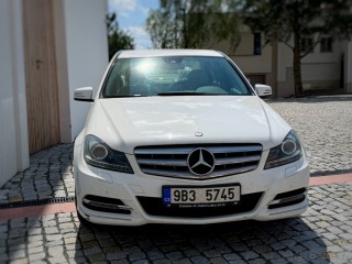 Mercedes-Benz C 2,1   CDI 4MATIC + nosiče