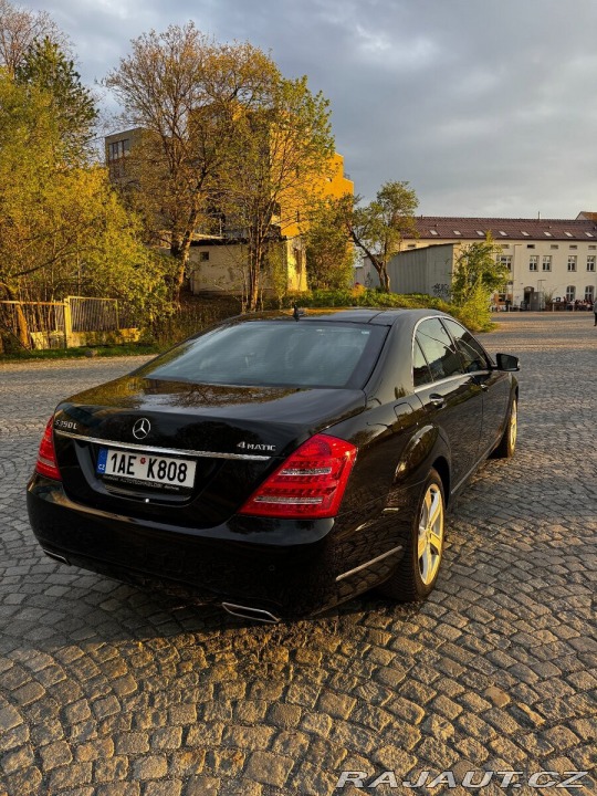 Mercedes-Benz S S 350L 4MATIC 1800
