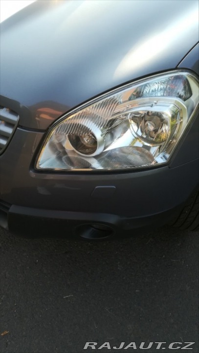 Nissan Qashqai 2,0 104 kW automat s 4x 1800