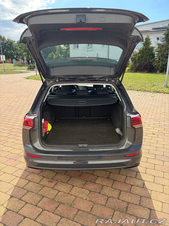 Volkswagen Golf 1,0 TSI 81 kW (110 k) 1800