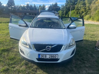 Volvo XC60 2,0   s naftovým motorem