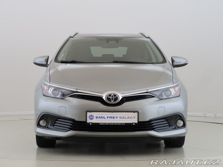 Toyota Auris 1.6D,82KW,Manuál,Touring 2015