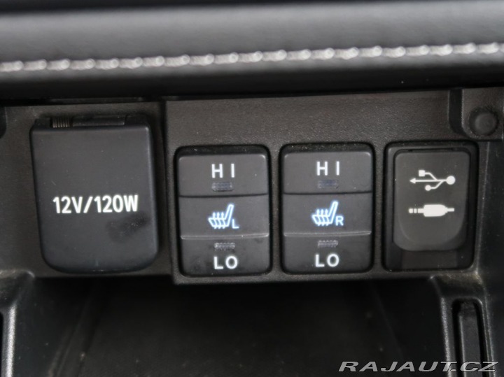 Toyota Auris 1.6D,82KW,Manuál,Touring 2015