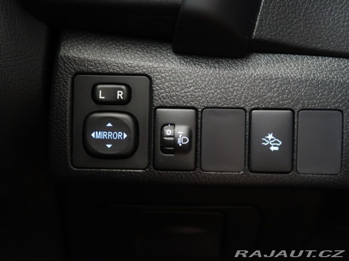 Toyota Auris 1.6D,82KW,Manuál,Touring 2015