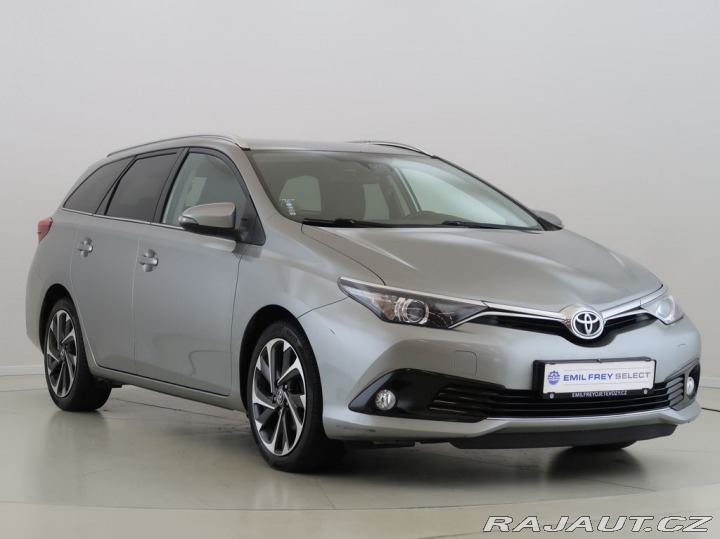 Toyota Auris 1.6D,82KW,Manuál,Touring 2015
