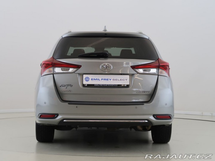 Toyota Auris 1.6D,82KW,Manuál,Touring 2015