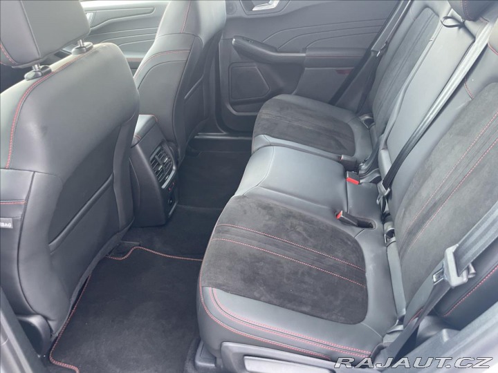 Ford Kuga 2,5 PHEV ST-LINE X 2025