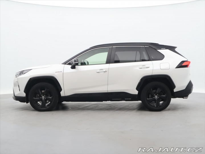 Toyota RAV4 2,5 e-CVT 131kW Selection 2020