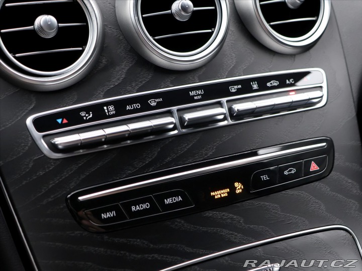 Mercedes-Benz C 2,0 300de 143kW AMG Night 2021