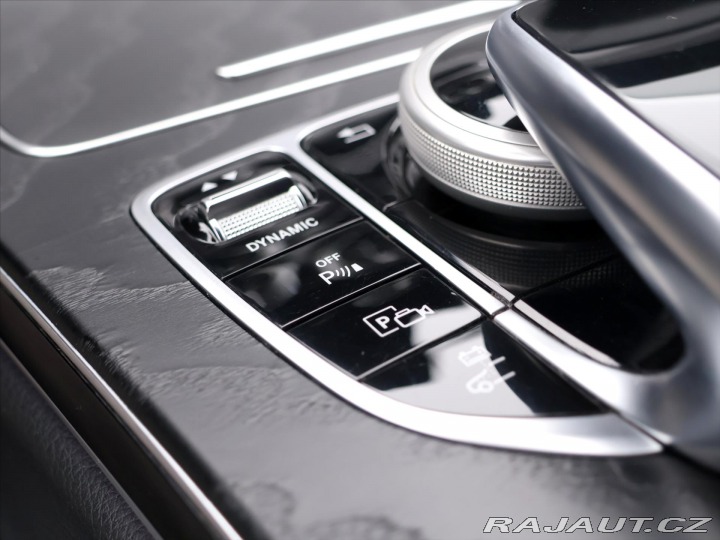 Mercedes-Benz C 2,0 300de 143kW AMG Night 2021
