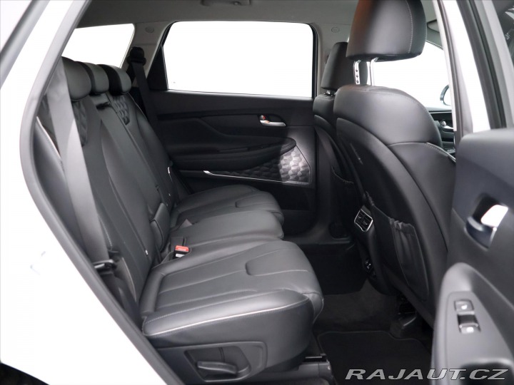 Hyundai Santa Fe 2,2 CRDi 142kW Style CZ D 2023