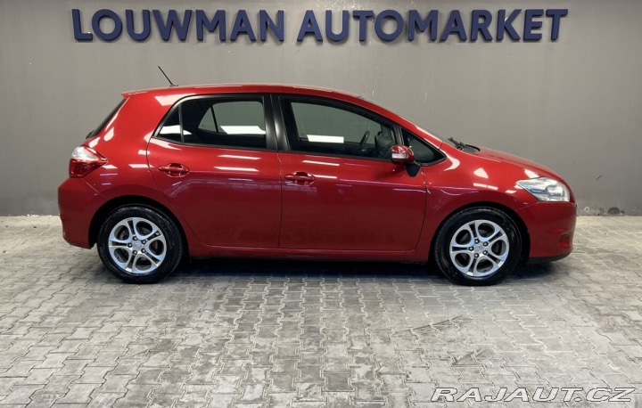 Toyota Auris 1,6 VVTi Luna 2010