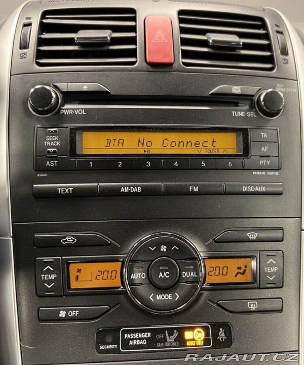 Toyota Auris 1,6 VVTi Luna 2010