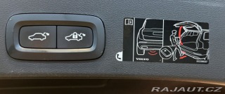 Volvo XC40 D3 AT AWD Momentum 2019