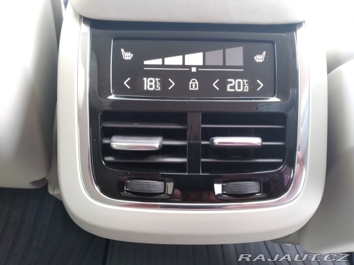 Volvo XC90 D5 AWD INSCRIPTION 7 MÍST 2018