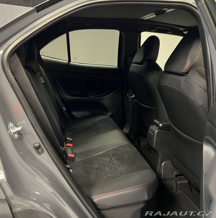 Toyota Yaris Cross 1.5 Hybrid AT GR SPORT VI 2025